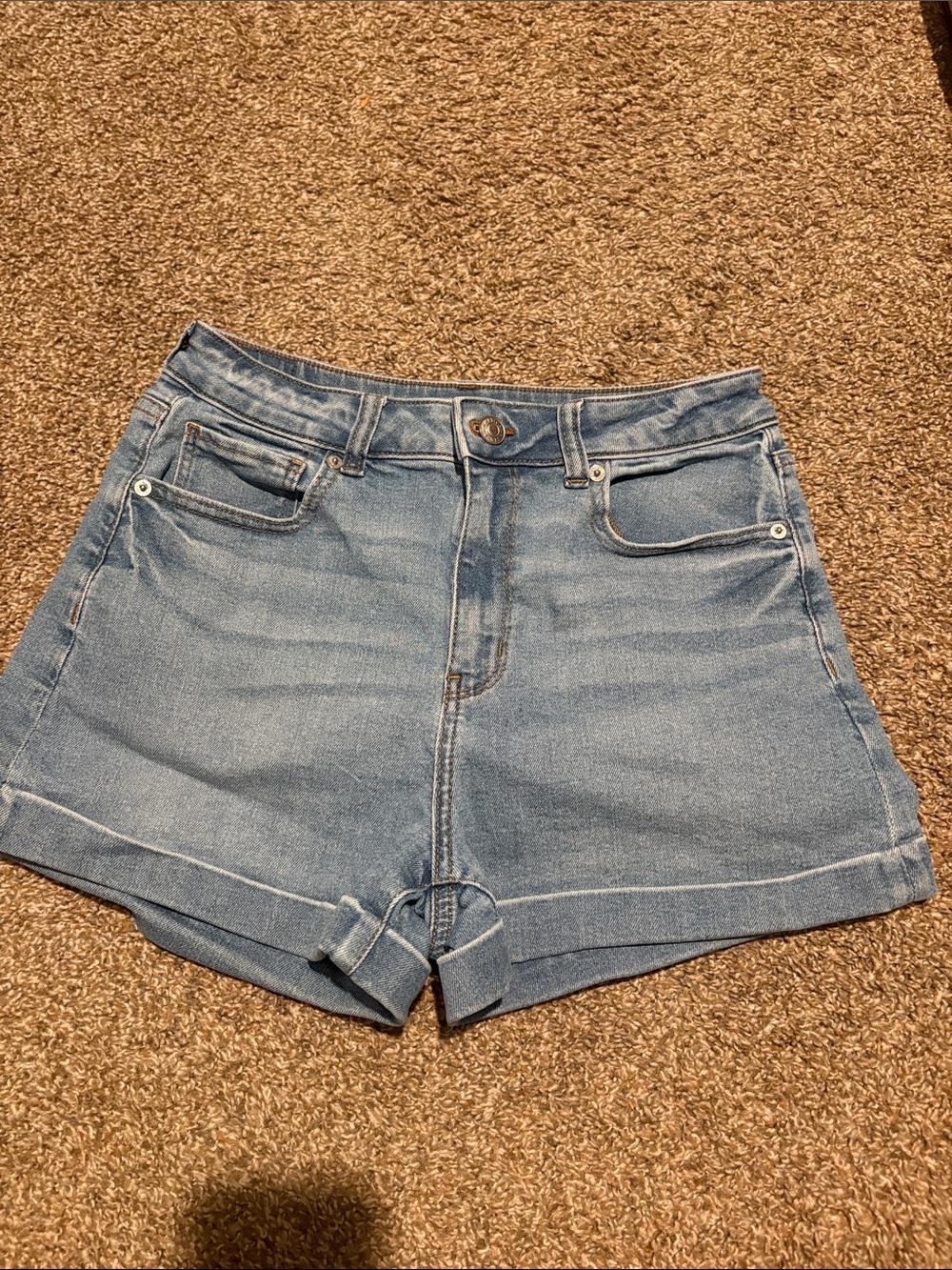 American Eagle Outfitters Light Wash High-Rise Denim Mom Shorts